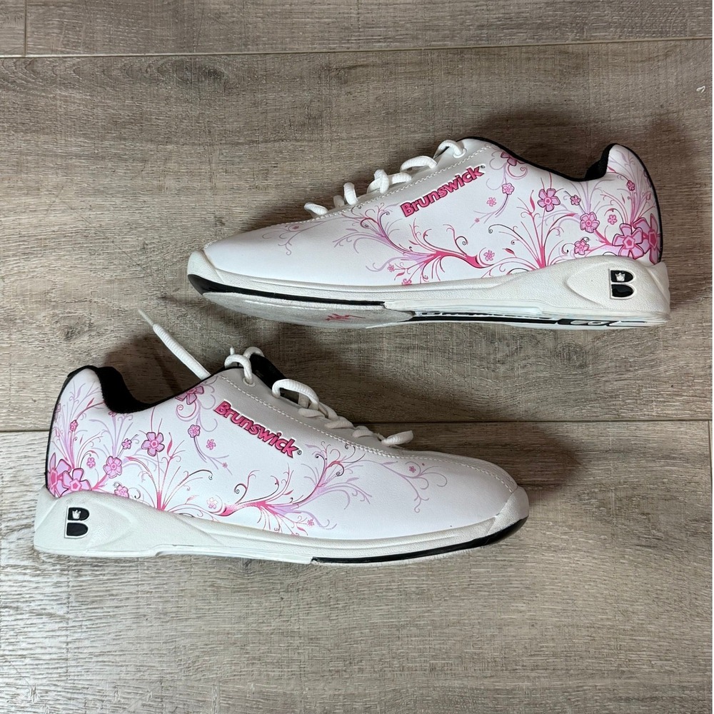 Brunswick Womens 8 White Pink Floral Bowling Shoes Slide-Rite Athletic Sneakers